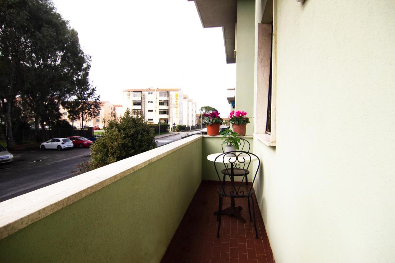 1Km Dalla Torre Appart. Con Balcone E Posto Auto 比萨 外观 照片