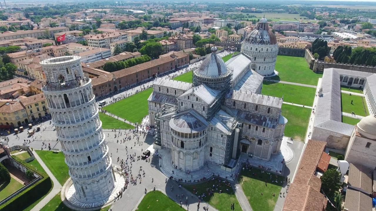 1Km Dalla Torre Appart. Con Balcone E Posto Auto 比萨 外观 照片